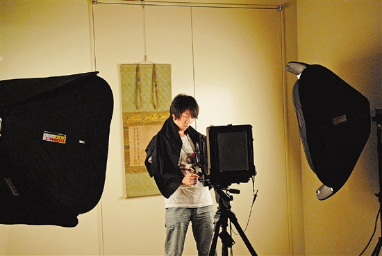 从画中神韵到书上风华，“大系”摄影师章益林的十三载春秋——我在全球博物馆拍古画